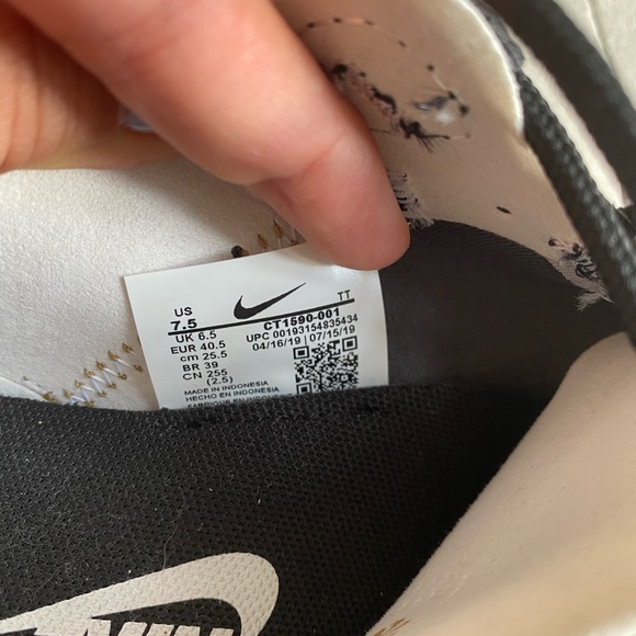 Nike React Element 55 black and gold - Picture 5 of 5